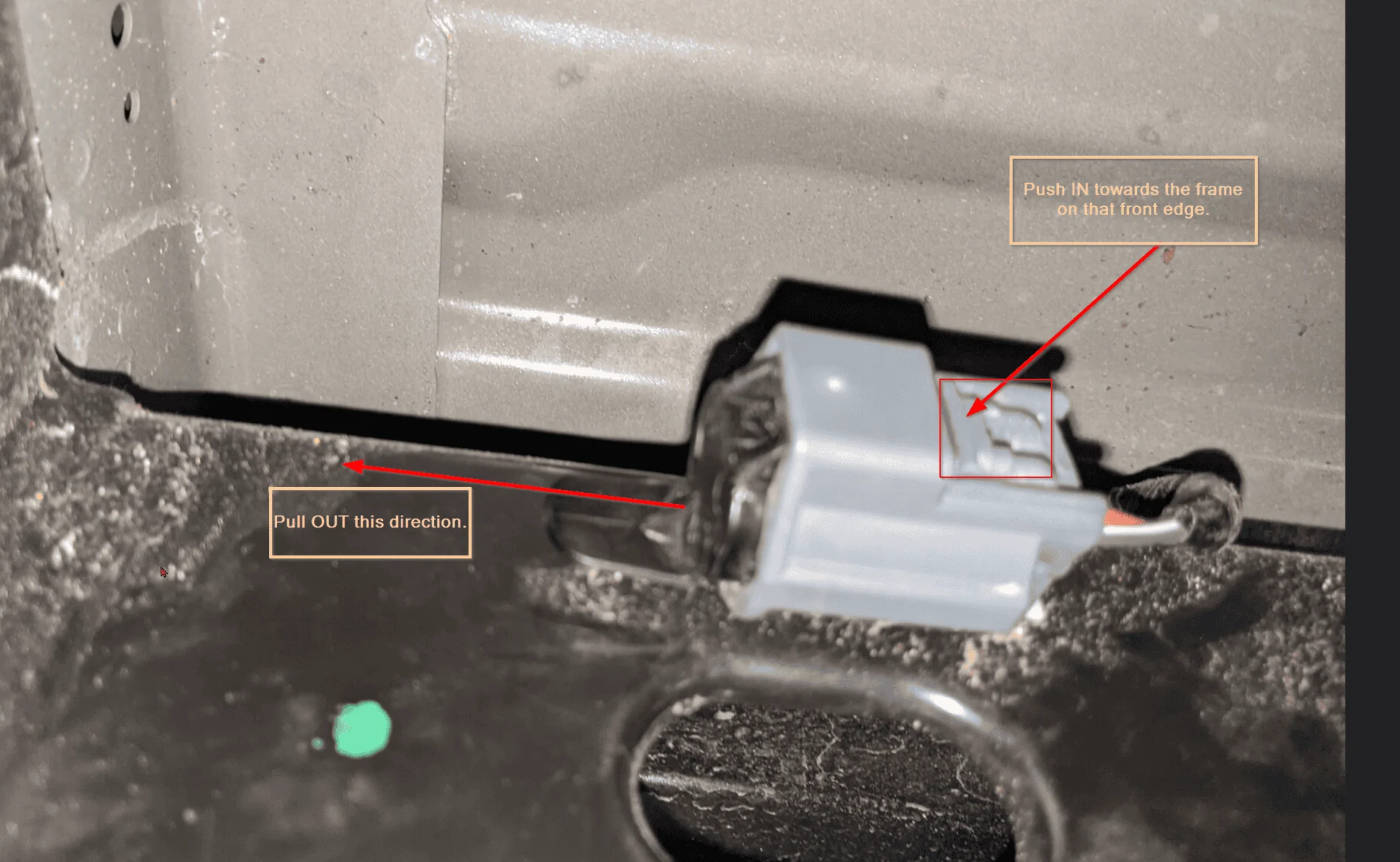 2021-03-09 20_50_08-DIY_ Adding the 12V Power Outlet Option in the Bed _ Page 16 _ 2019+ Ford ...png