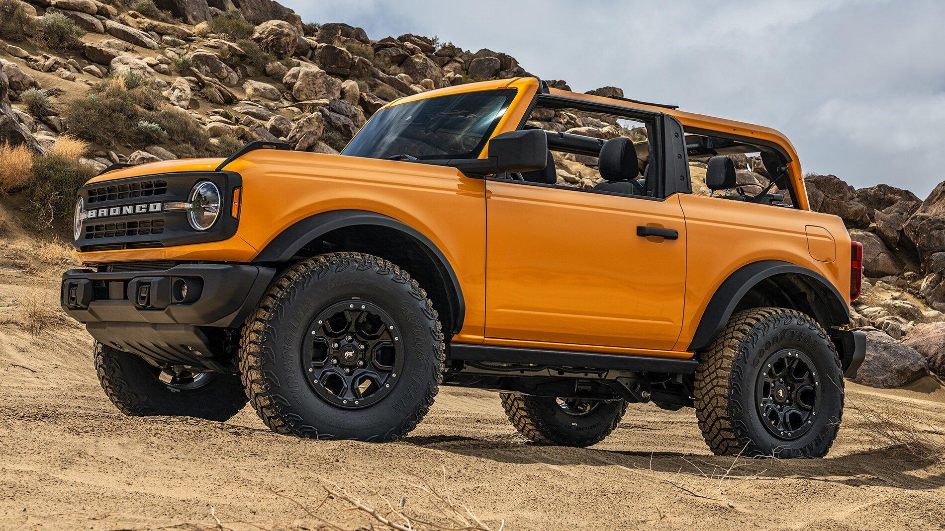 Ford Bronco.jpg