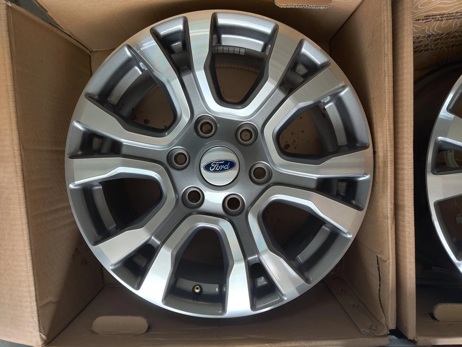 2019-FORD-RANGER-18x8-OEM-10232-WHEELS-3.jpg
