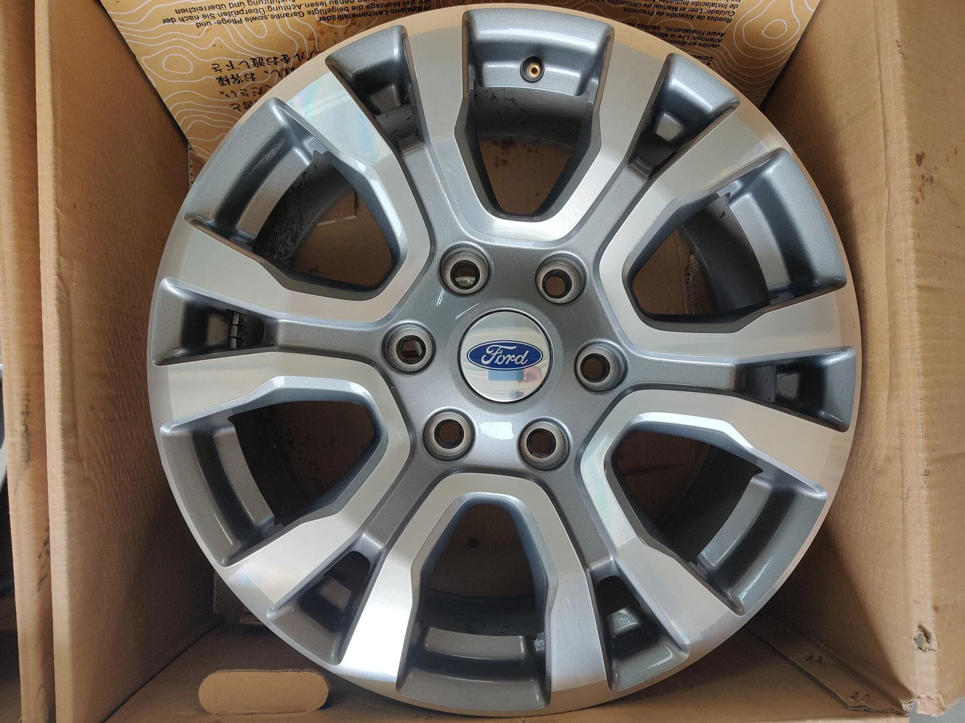 2019-FORD-RANGER-18x8-OEM-10232-WHEELS-4.jpg