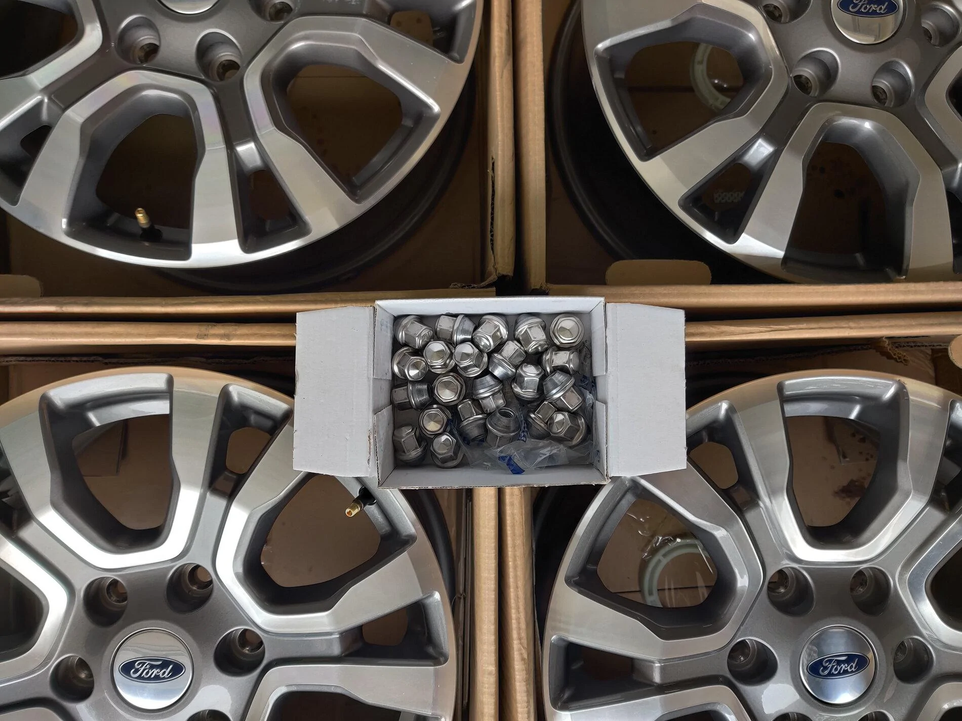 2019-FORD-RANGER-18x8-OEM-10232-WHEELS-LUGS.jpg