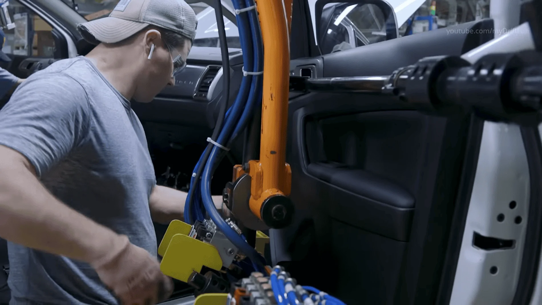 2019 Ford Ranger Production at Michigan Assembly Plant 2-5 screenshot.webp
