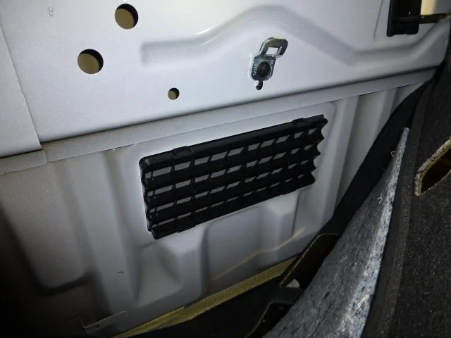P2-CARPETBACKVENT.webp