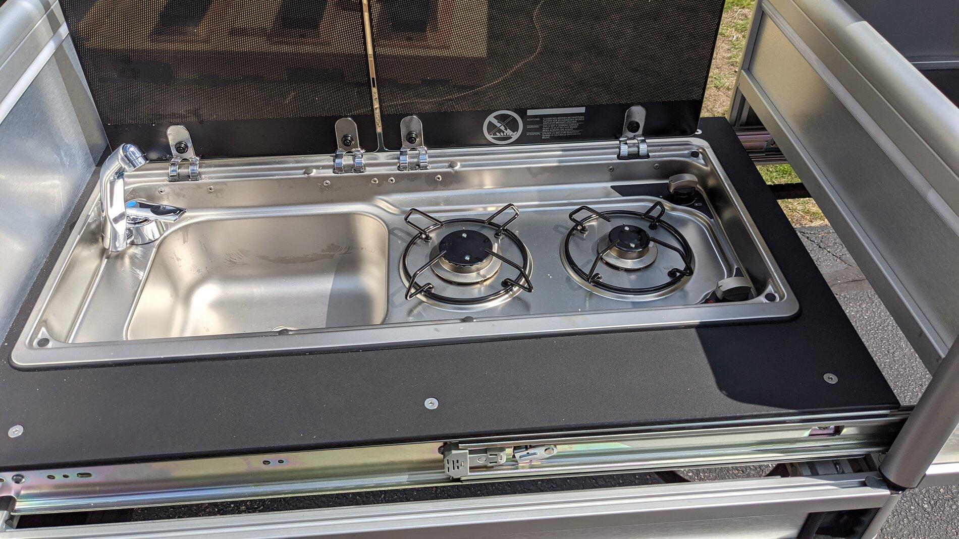 Stoveand Sink.jpg
