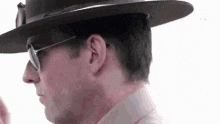 tenor.gif