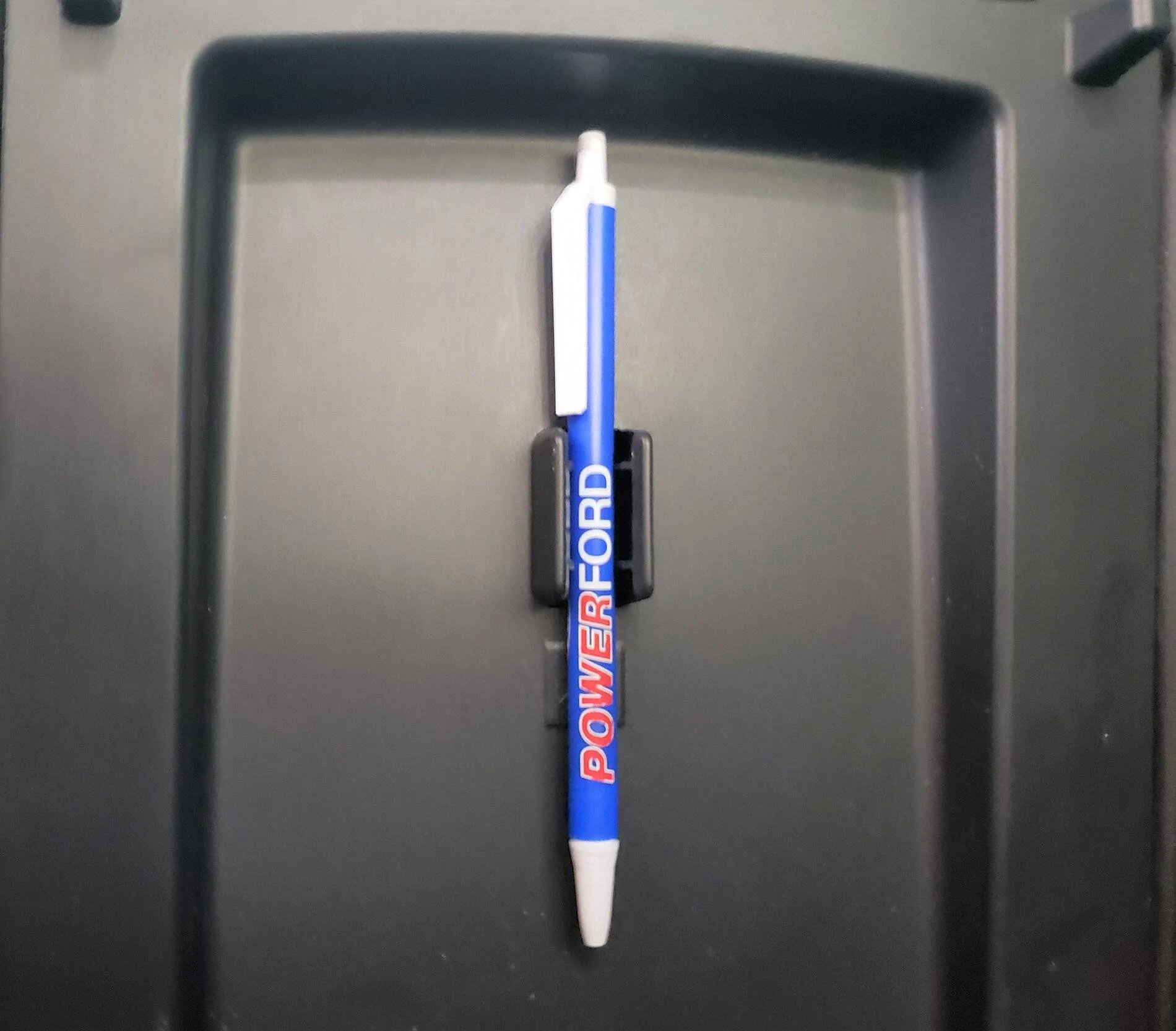 Pen holder.webp