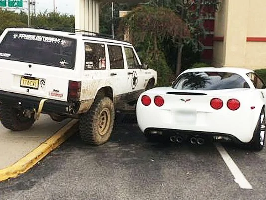 1411663357000-1411646265000-Corvette-parking-job_4370270_ver1.0.webp