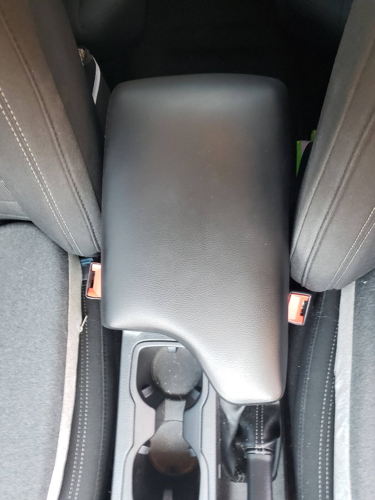 Console lid closed.jpg