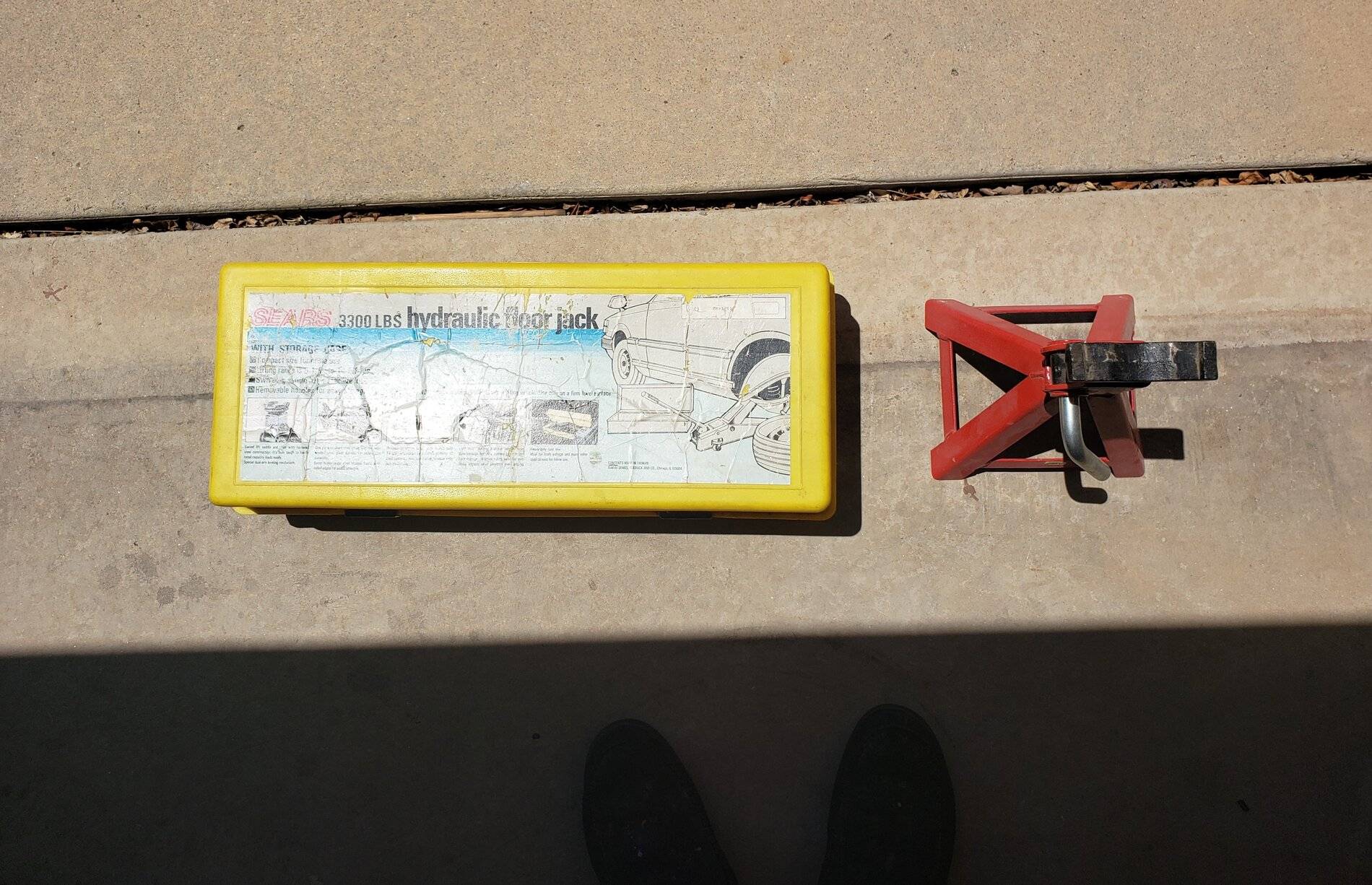 Floor jack and stand.jpg
