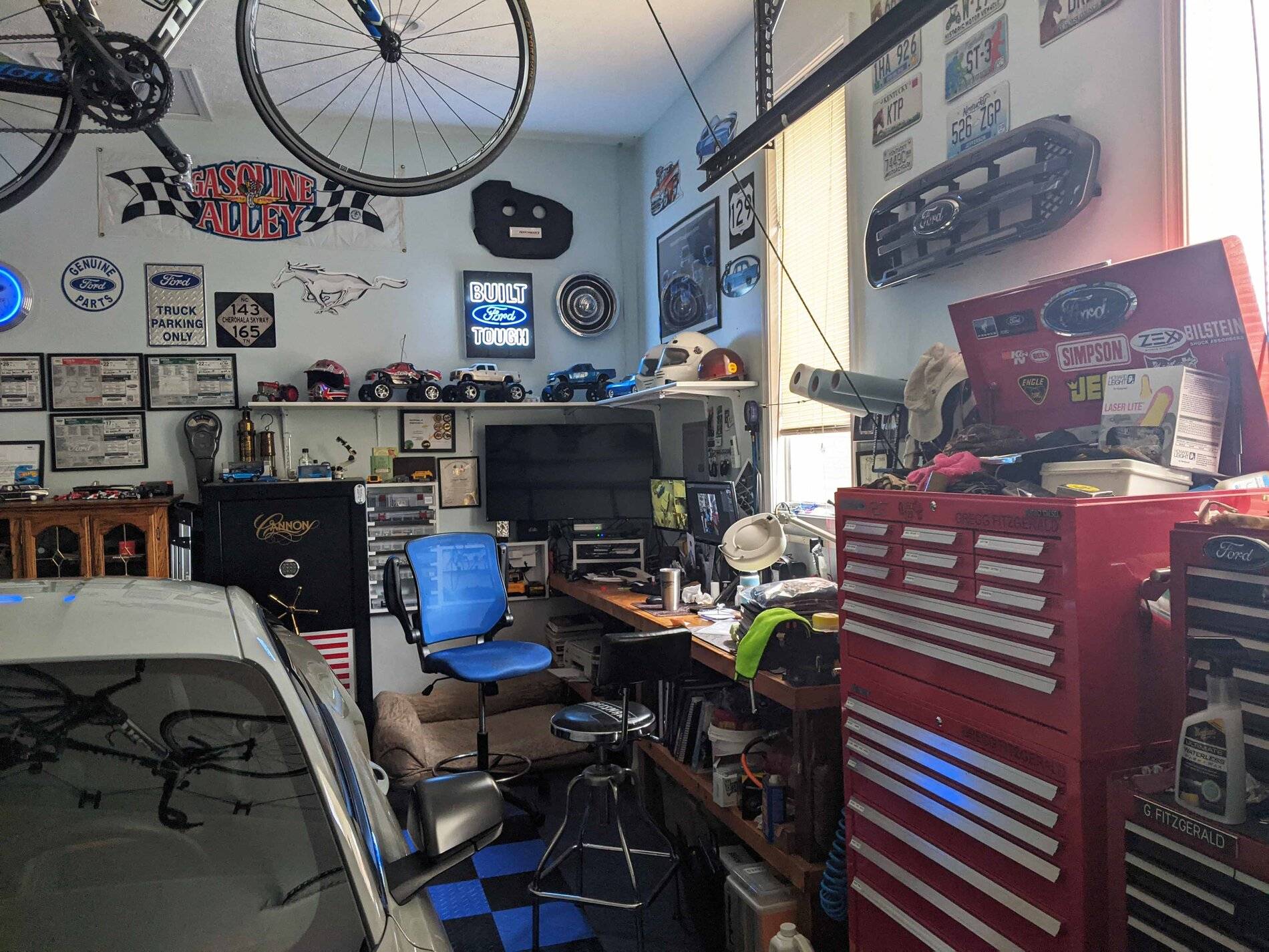 garage 2 .jpg