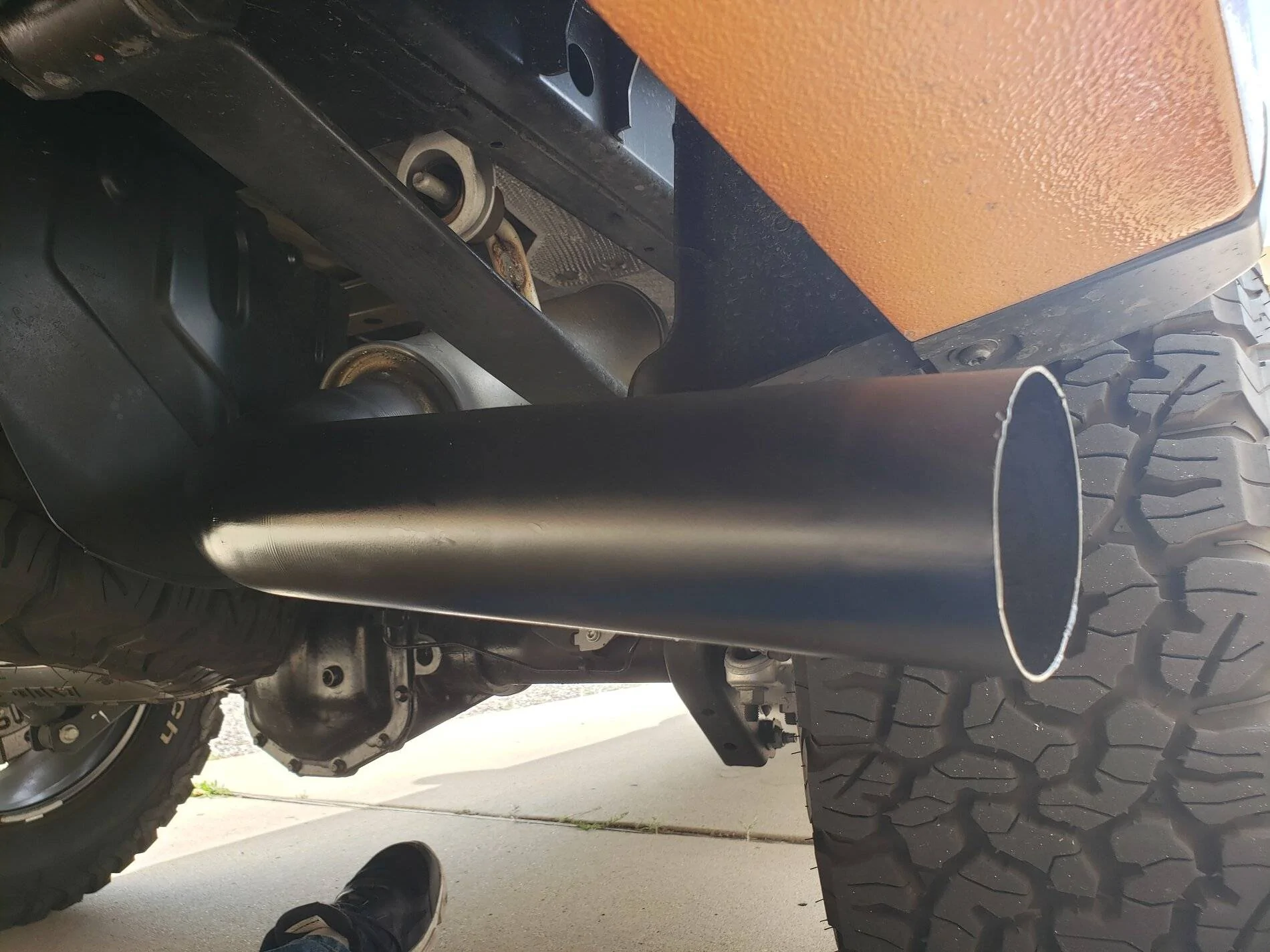 Black tailpipe close view 1.jpg