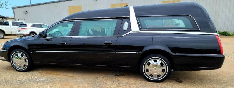 2009-cadillac-dts-pro.jpg