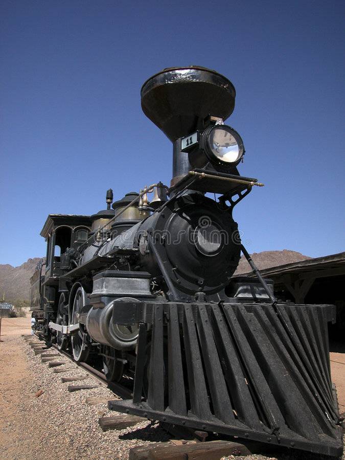 locomotive-469032.jpg